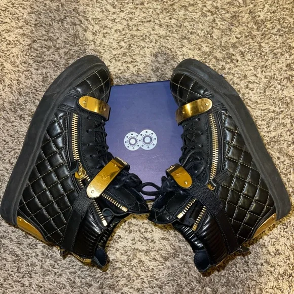 SOLD Giuseppe Zanotti Black Leather High Top Sneaker 36.5 Gold - Picture 4 of 7